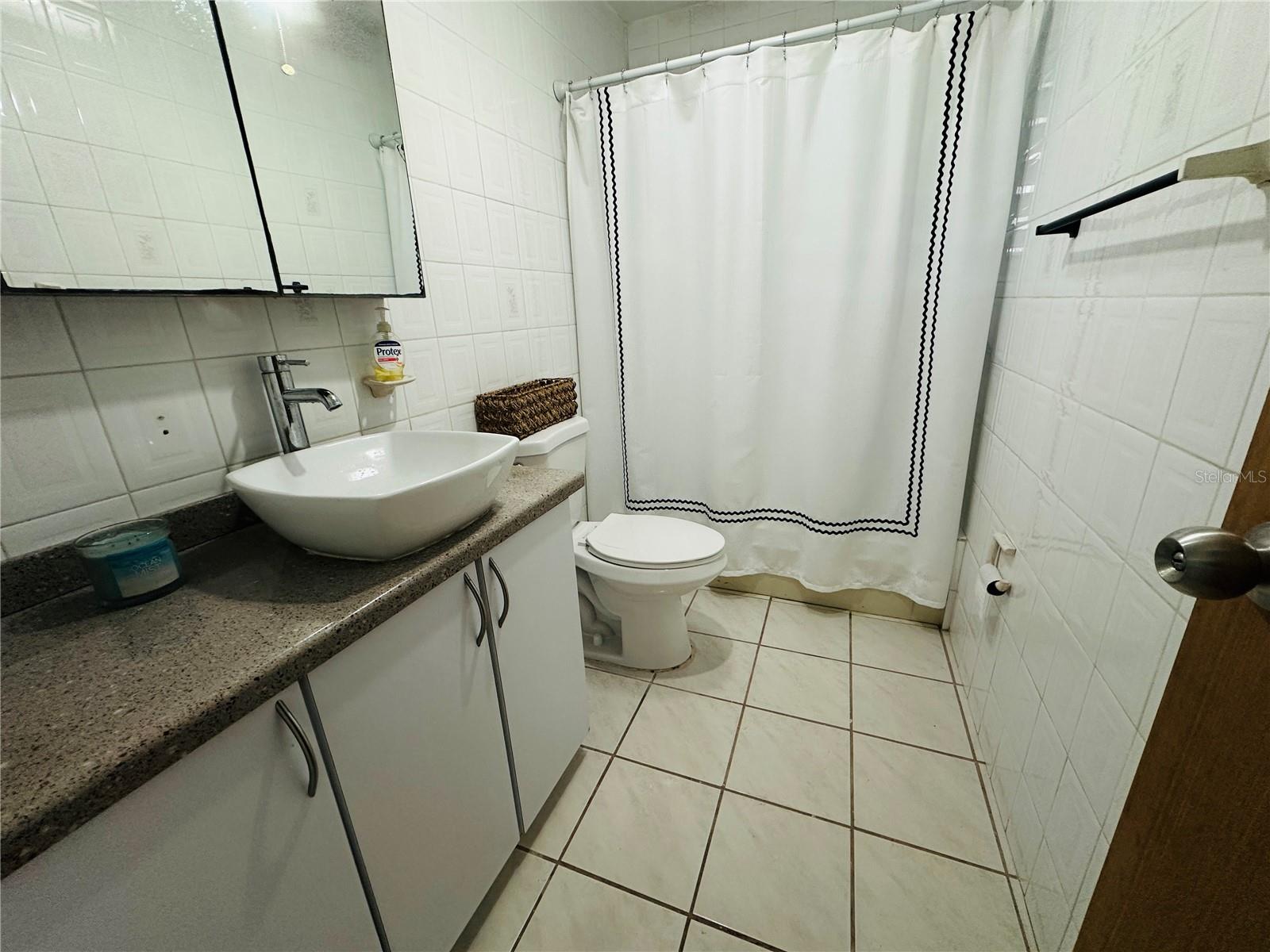 MEDIA LUNA - Residential