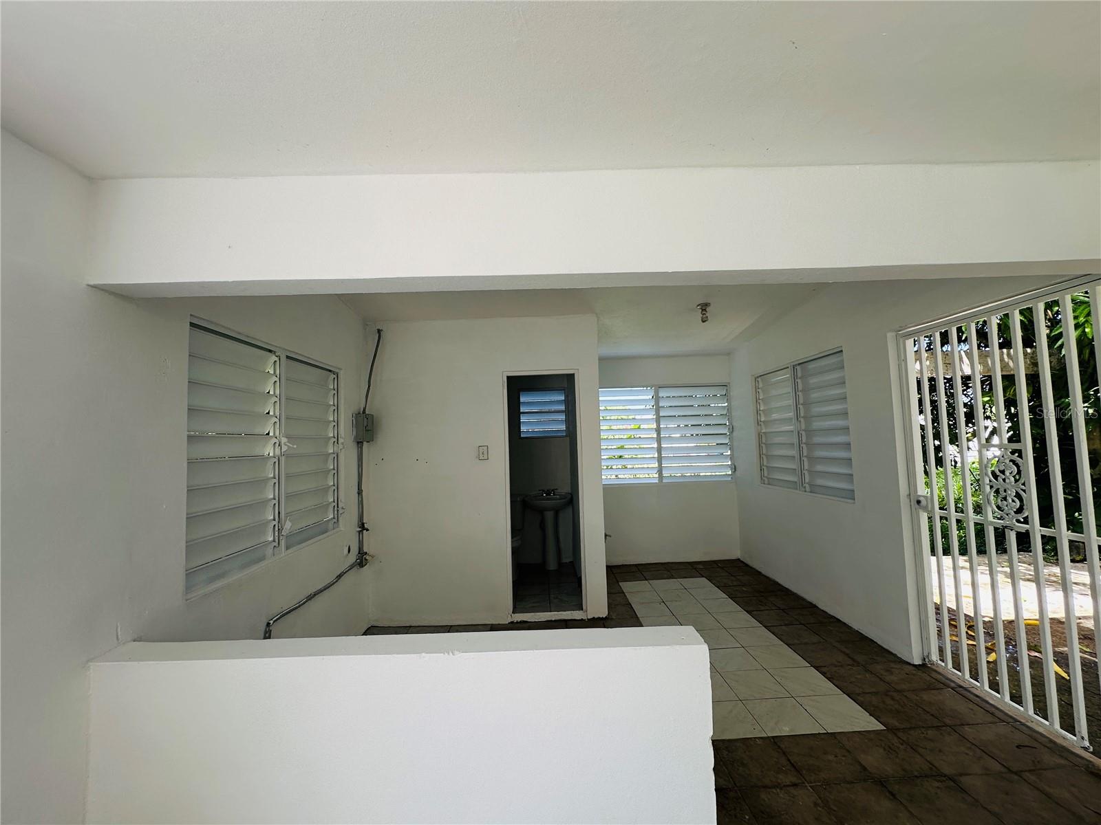 MEDIA LUNA - Residential