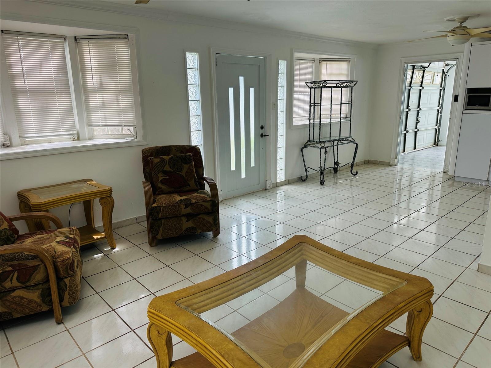 MEDIA LUNA - Residential