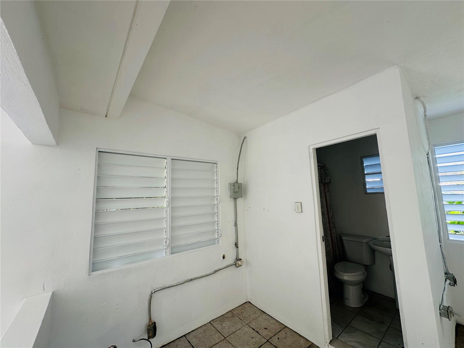 MEDIA LUNA - Residential