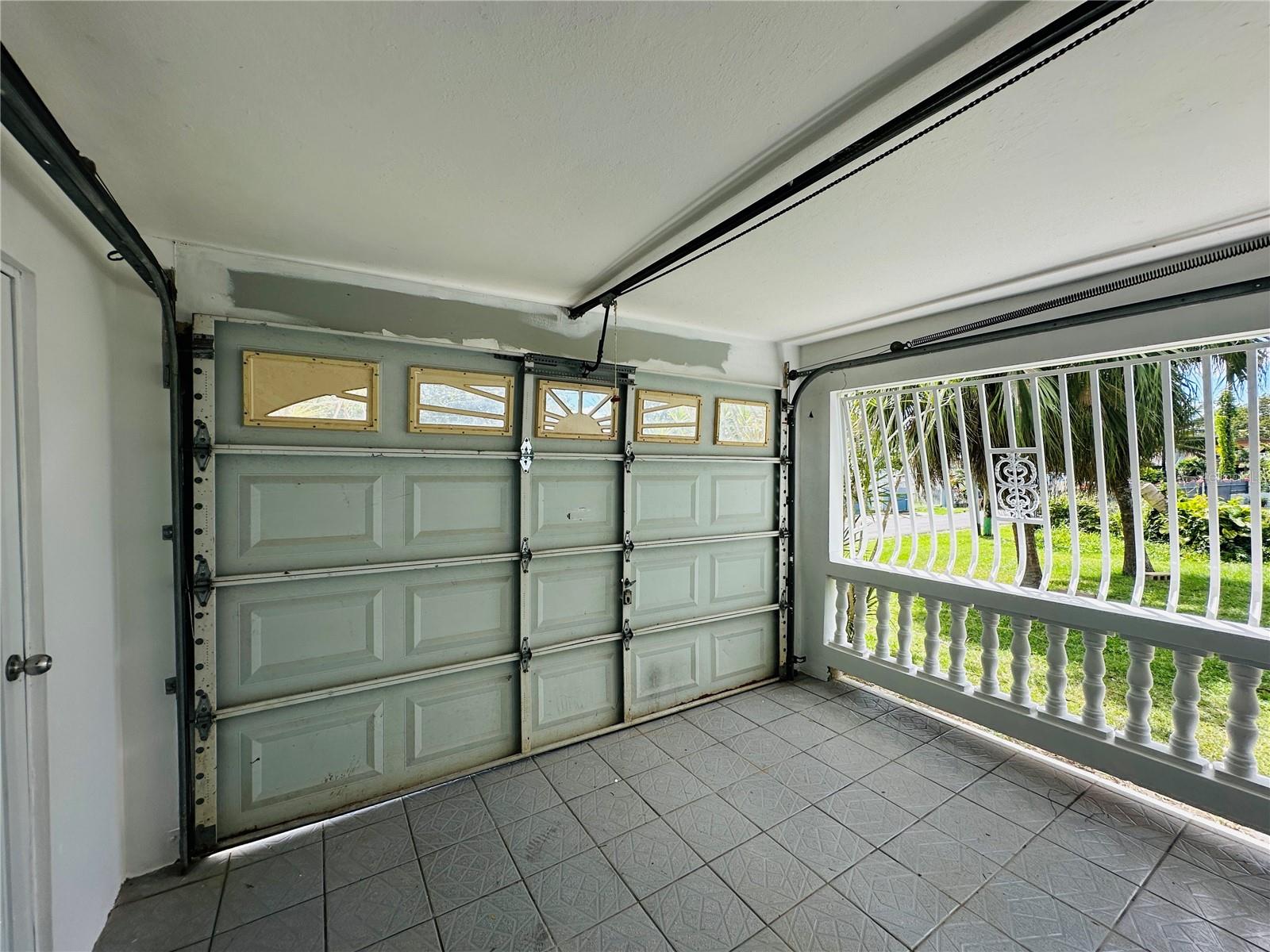 MEDIA LUNA - Residential