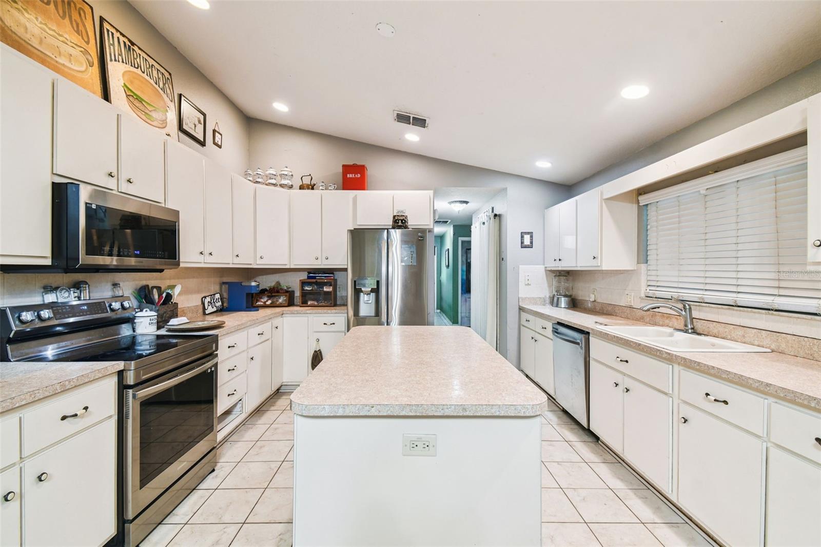 LAKEWOOD ACRES - Residential