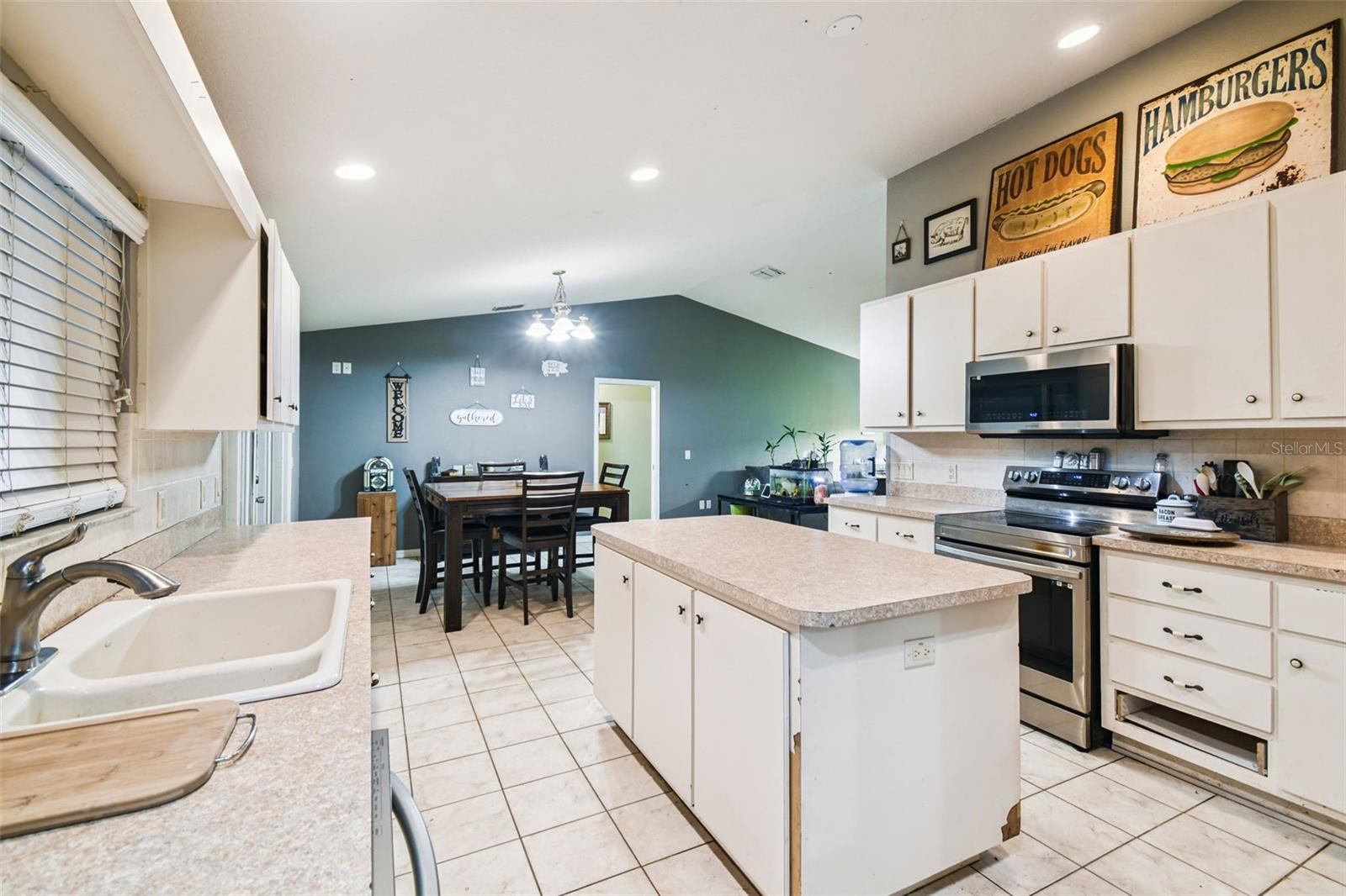 LAKEWOOD ACRES - Residential