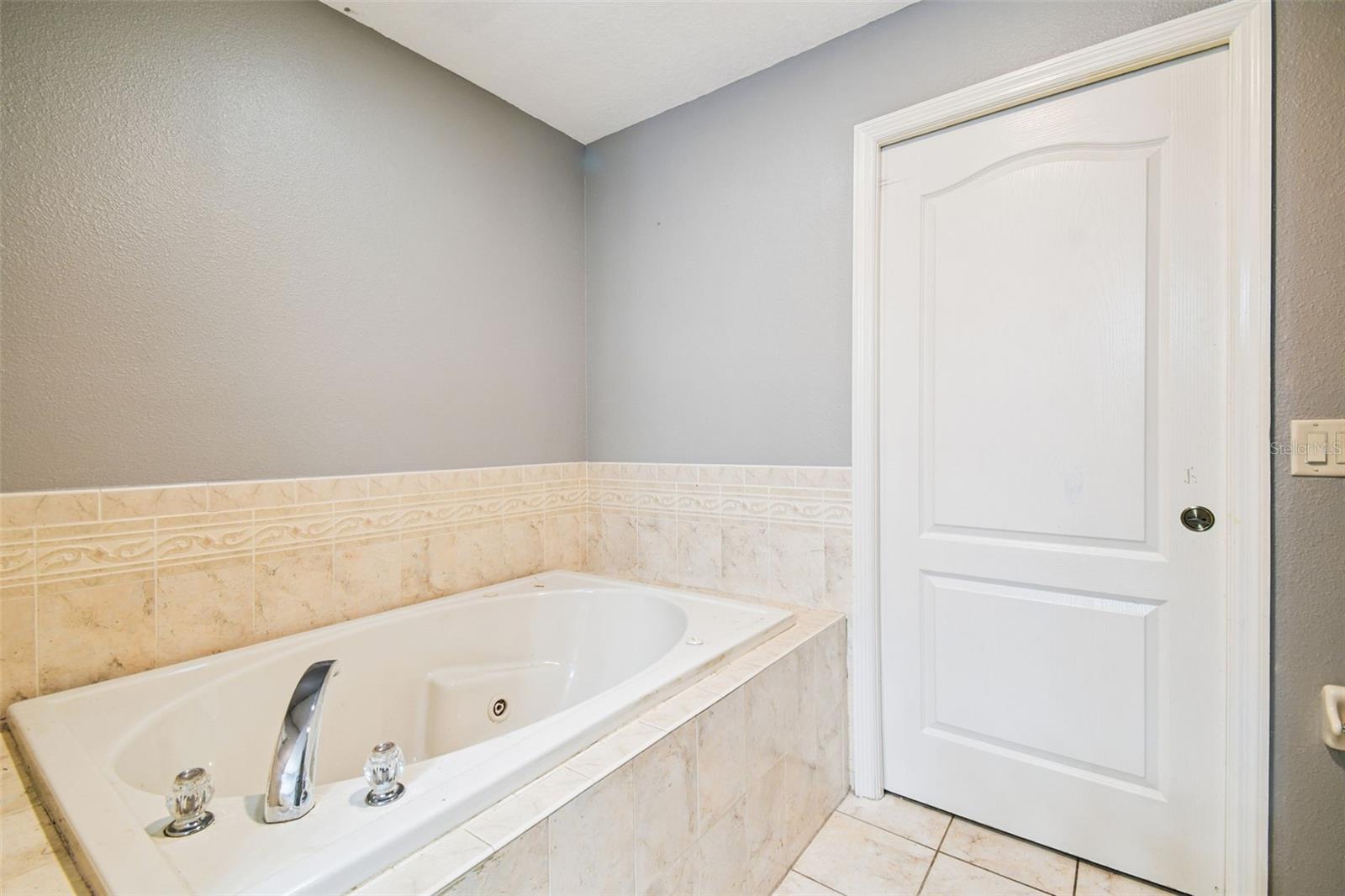 LAKEWOOD ACRES - Residential