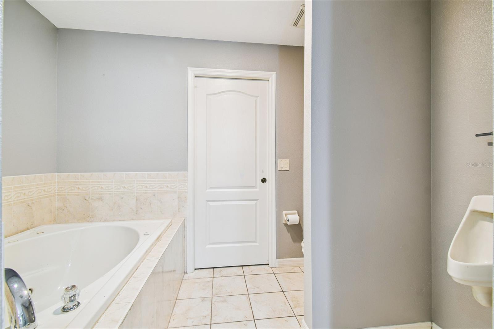 LAKEWOOD ACRES - Residential