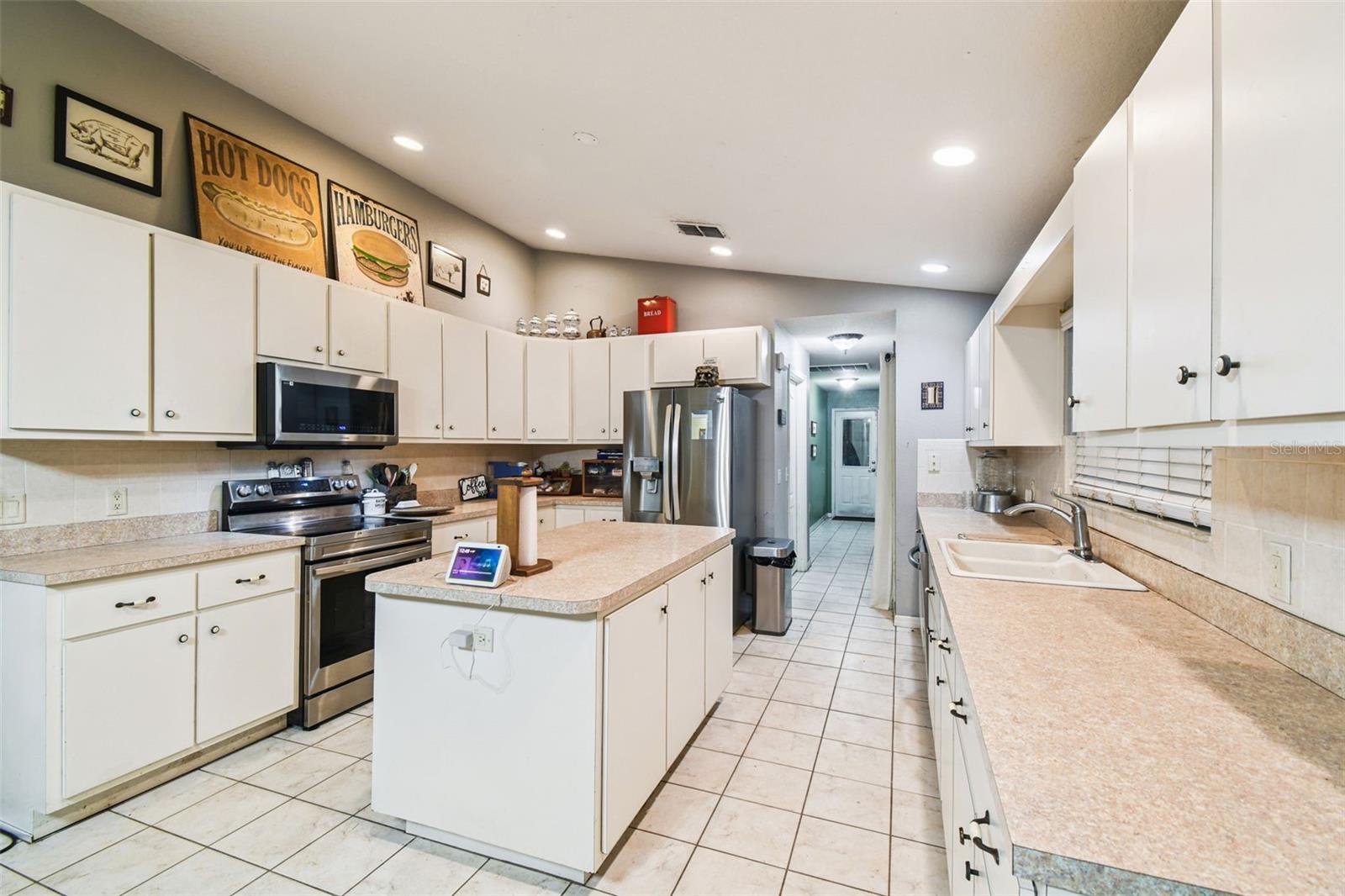 LAKEWOOD ACRES - Residential