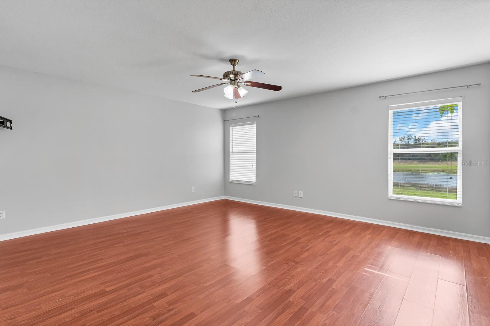 WINDROSE/SOUTHMEADOWUN 02 - Residential Lease