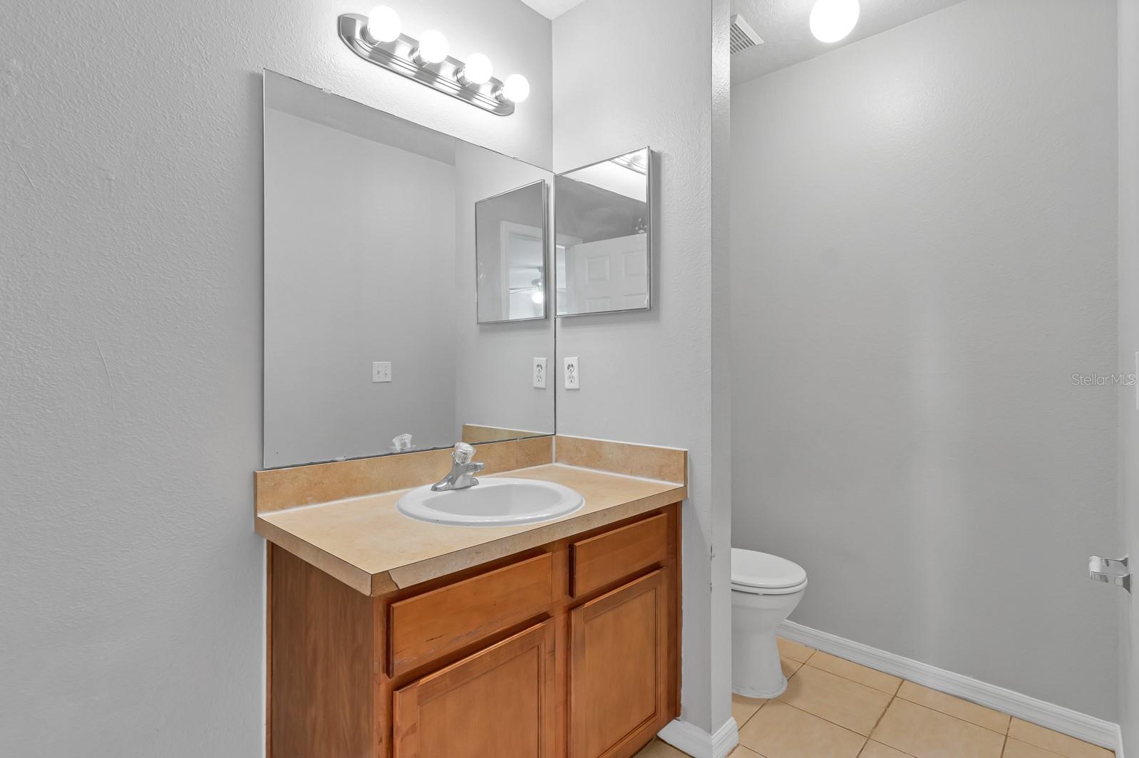 WINDROSE/SOUTHMEADOWUN 02 - Residential Lease