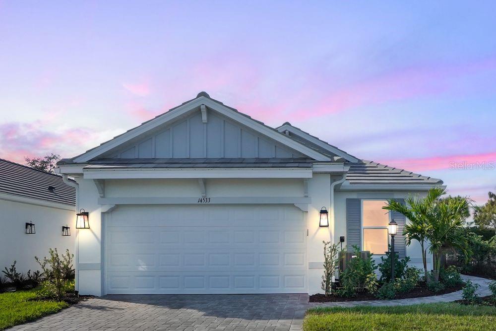 AZARIO ESPLANADE - Residential