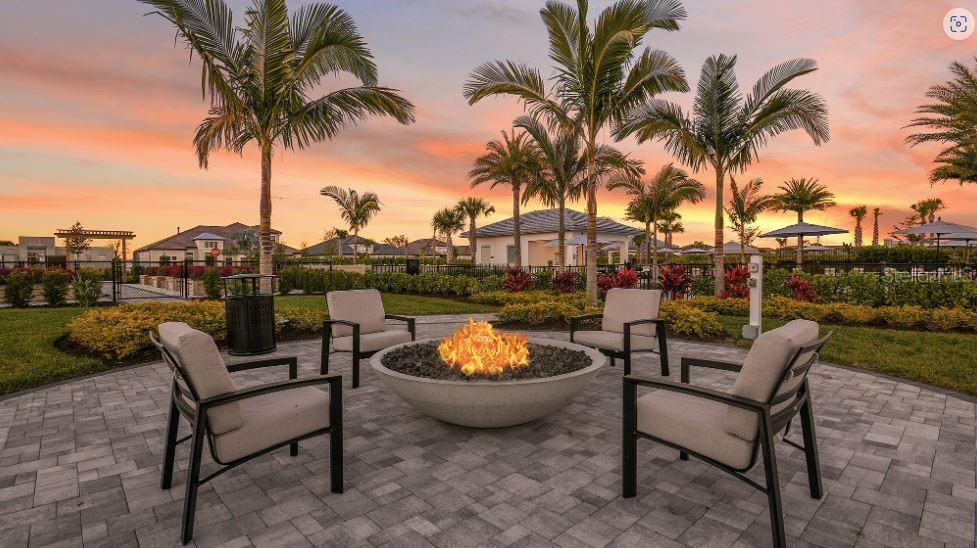 AZARIO ESPLANADE - Residential