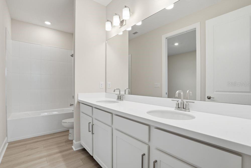 AZARIO ESPLANADE - Residential