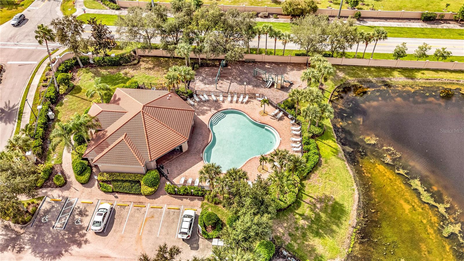 RIVER CLUB - Residential