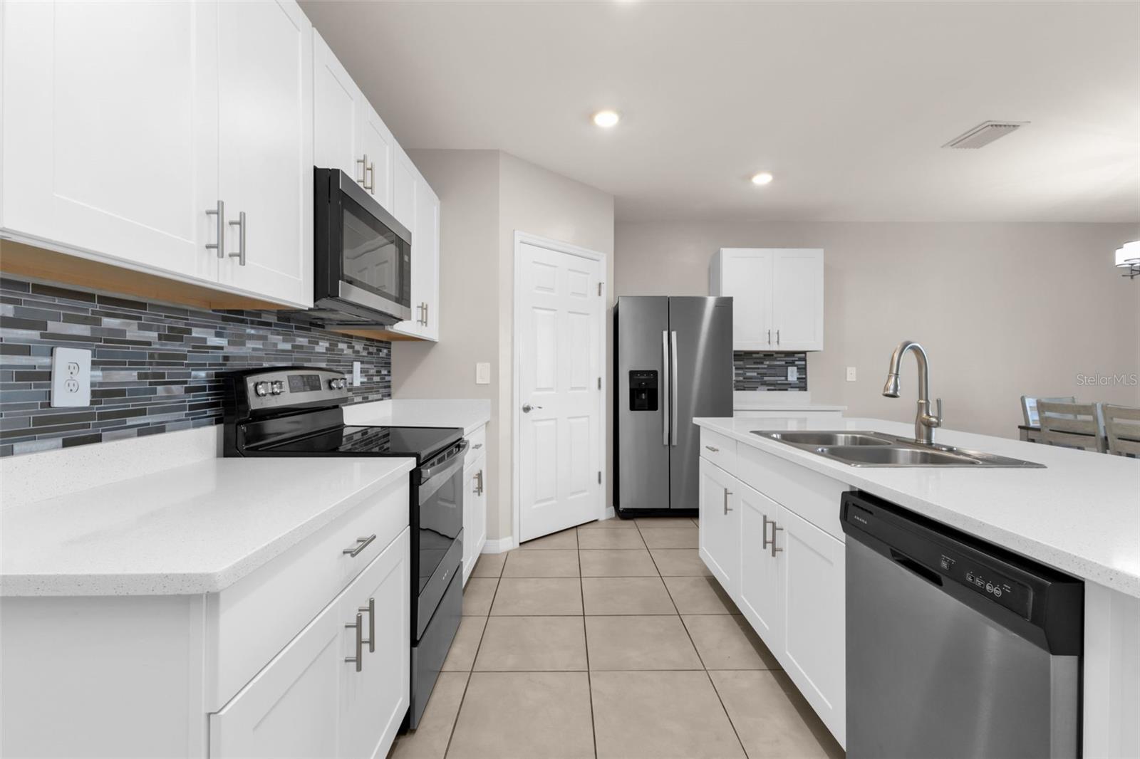 RIVER CLUB - Residential