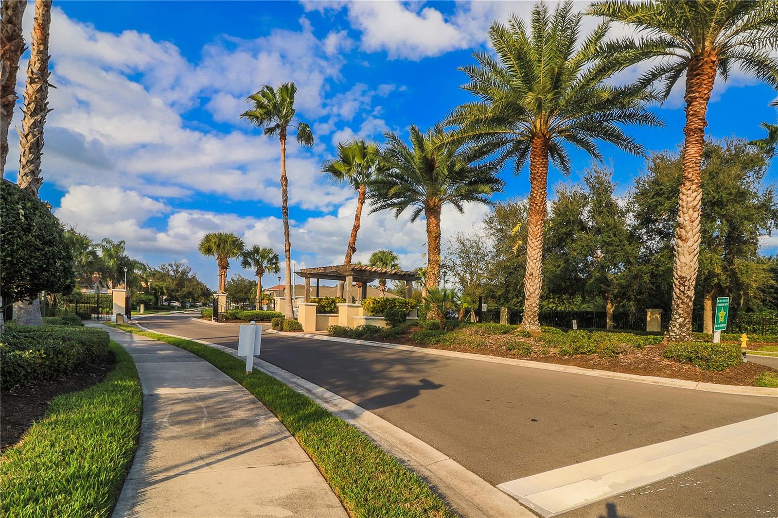 RIVER CLUB - Residential