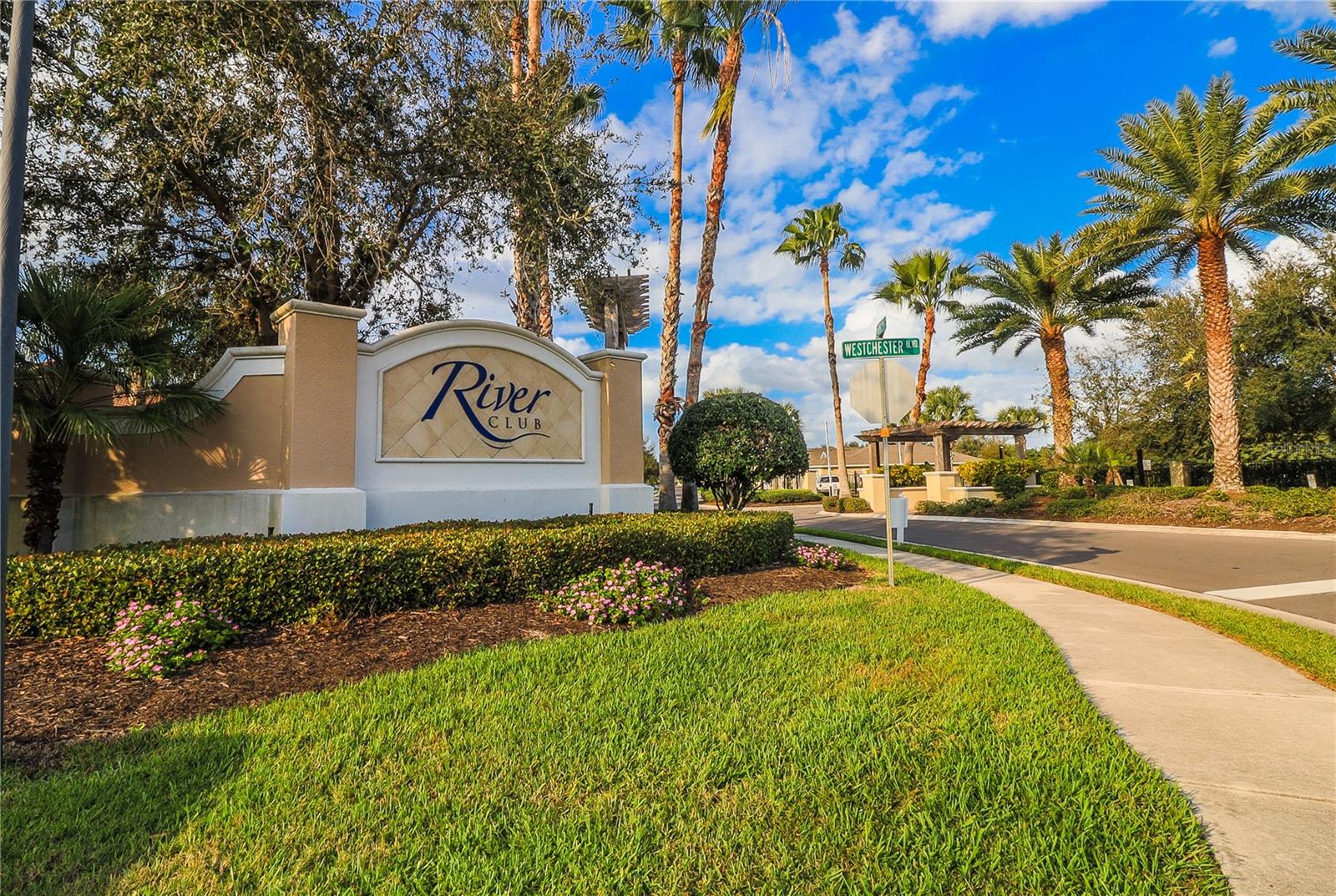 RIVER CLUB - Residential