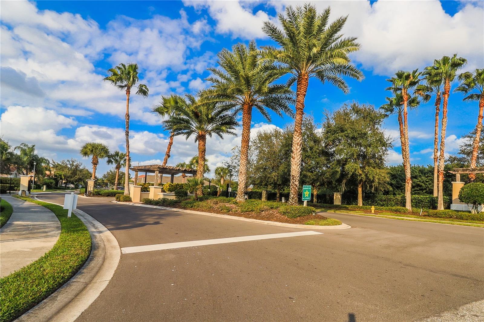 RIVER CLUB - Residential