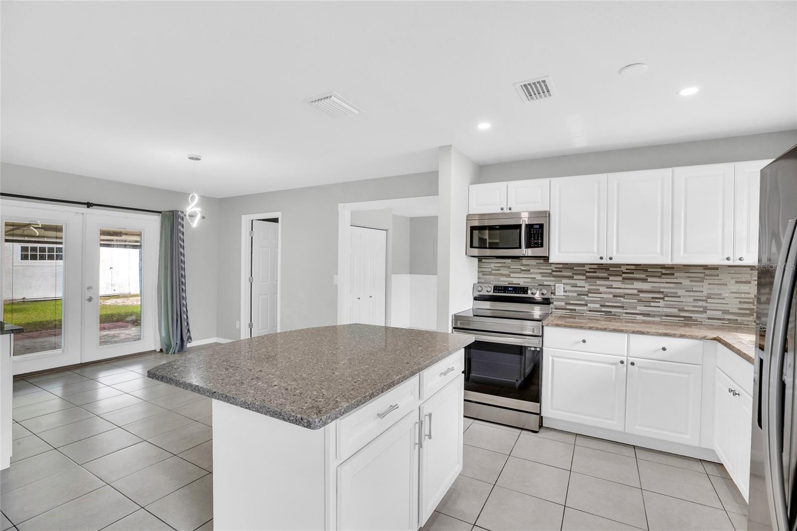 VERO BEACH HIGHLANDS - Residential