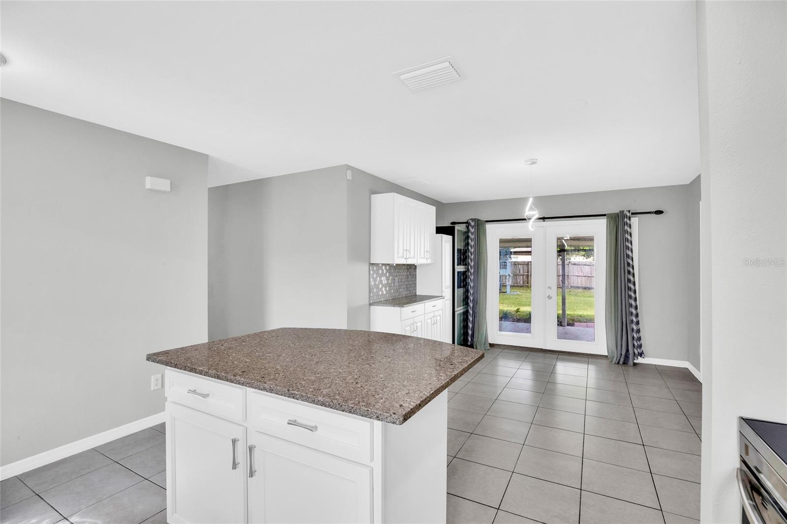 VERO BEACH HIGHLANDS - Residential