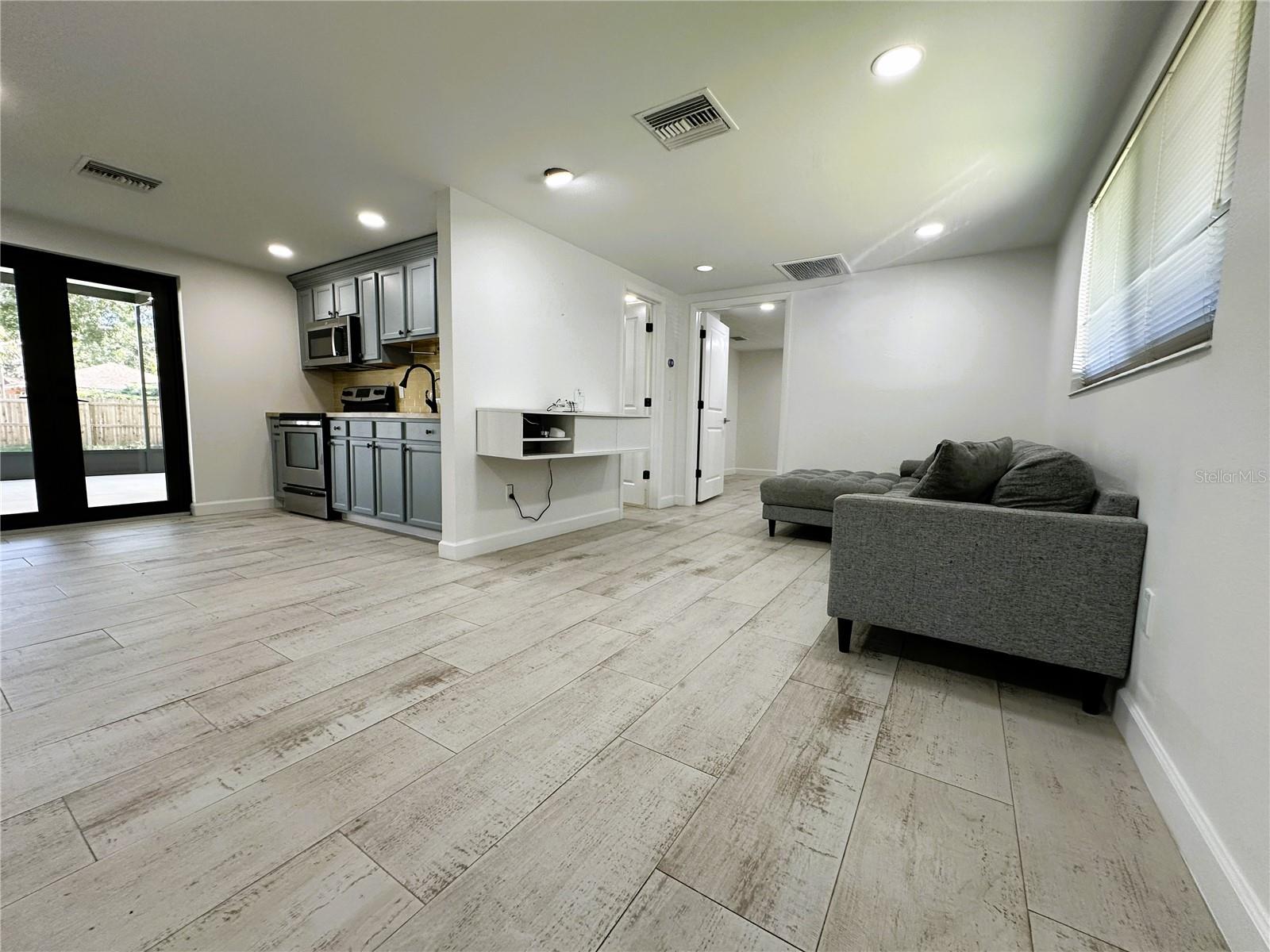 ELLIOTT & HARRISON SUB - Residential