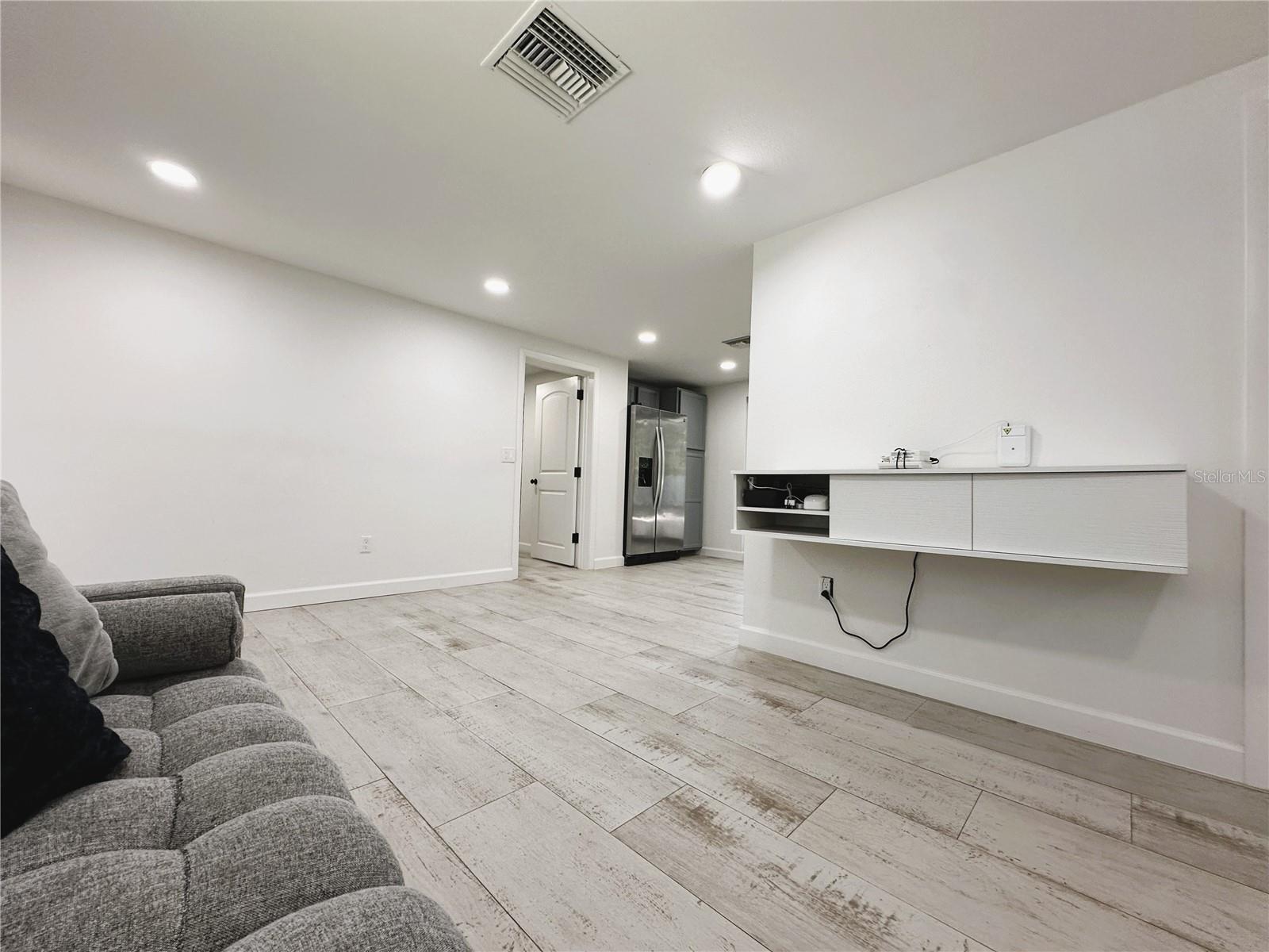 ELLIOTT & HARRISON SUB - Residential