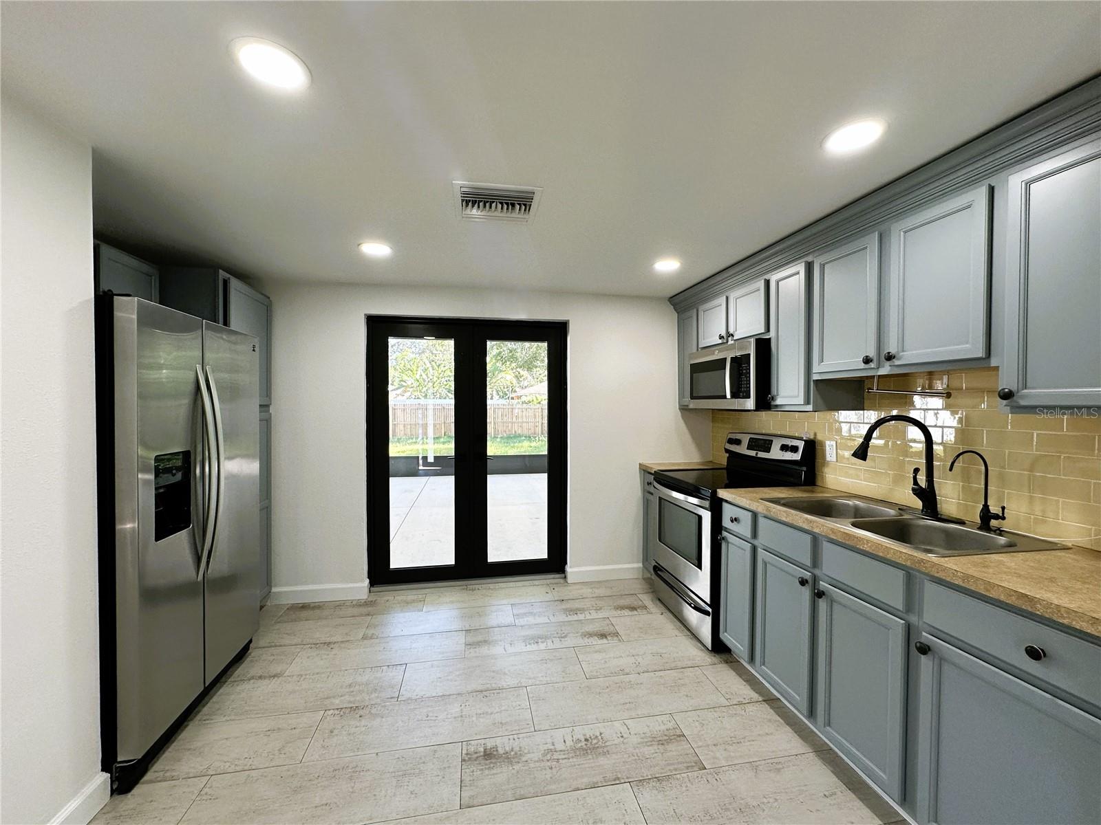 ELLIOTT & HARRISON SUB - Residential