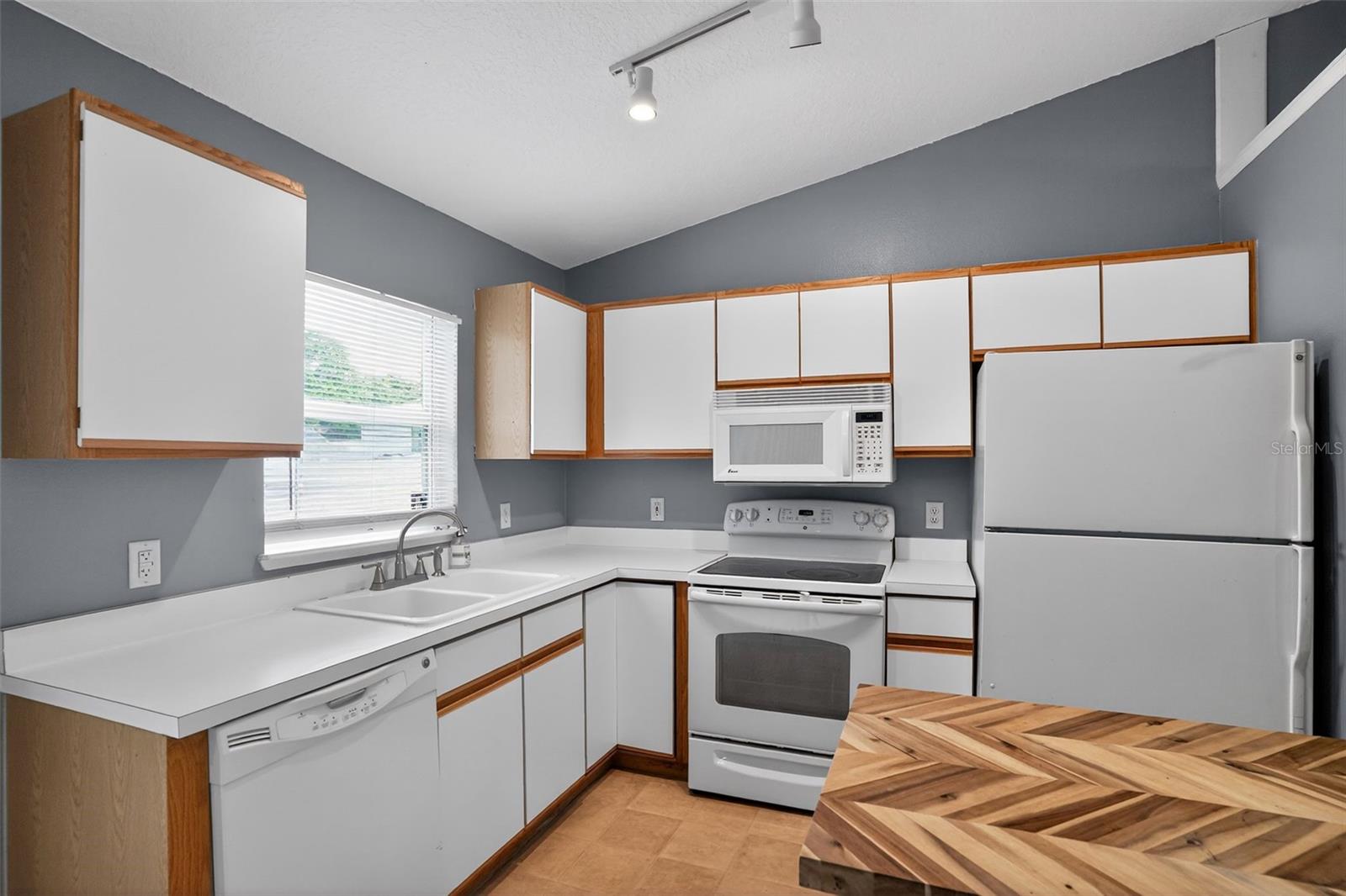 DELTONA LAKES UNIT 59 - Residential