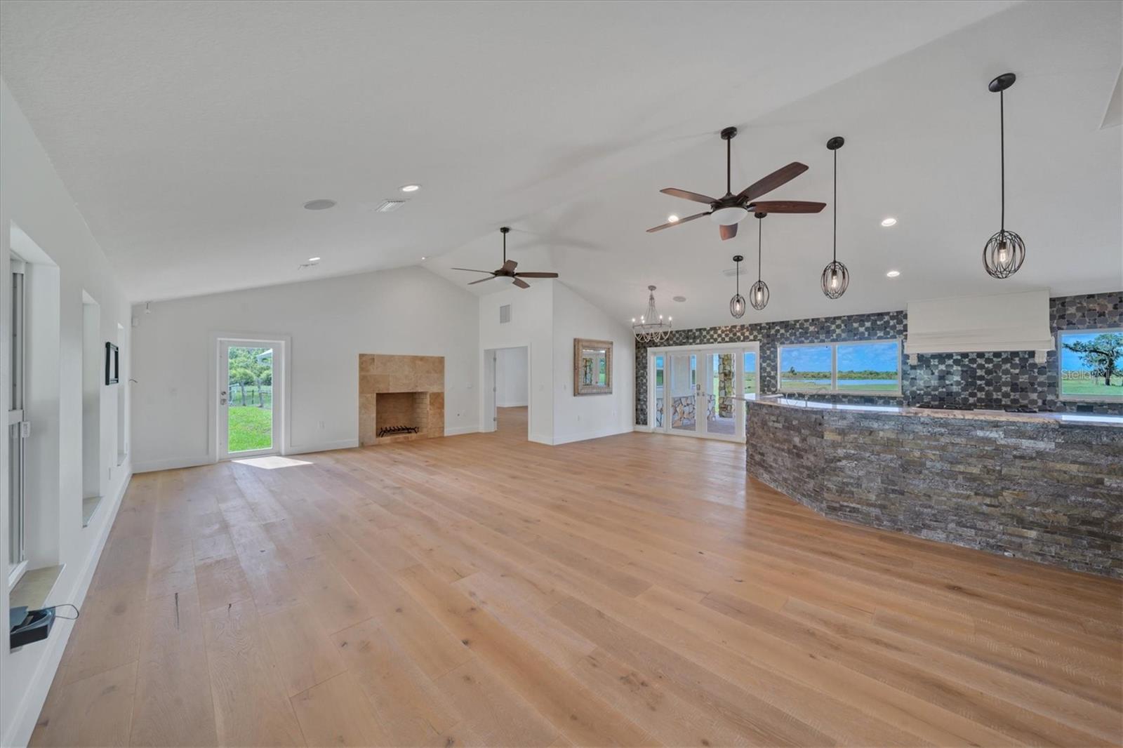 ACREAGE & UNREC - Residential