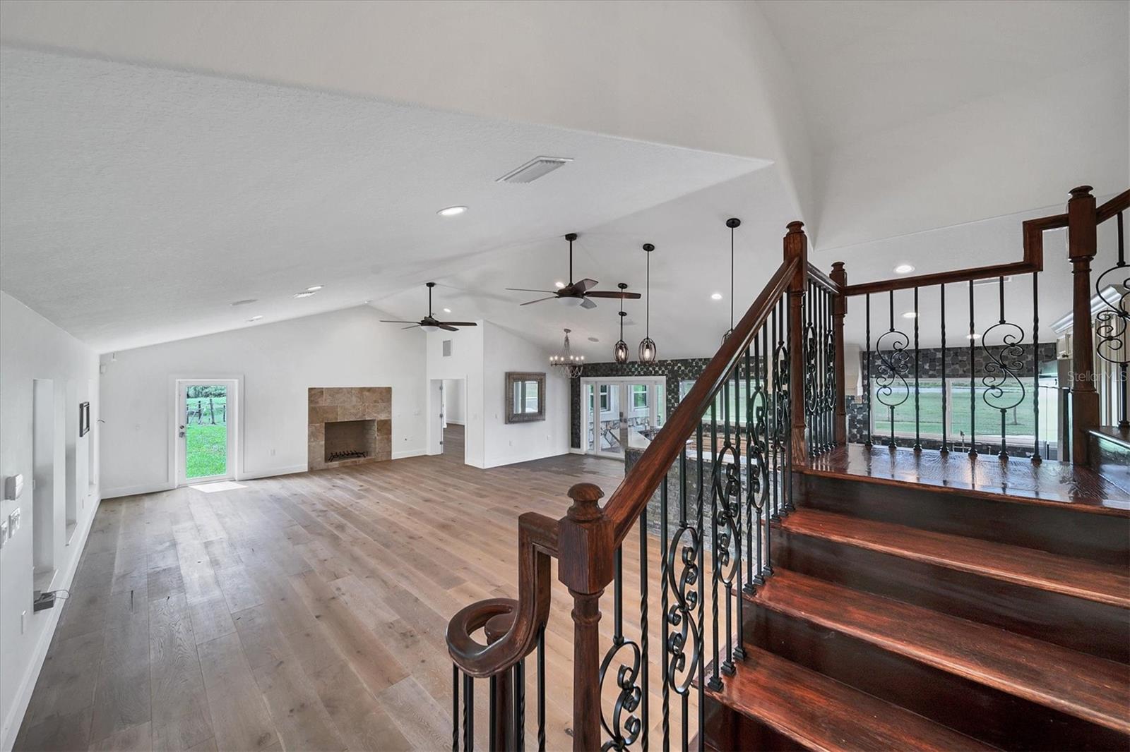 ACREAGE & UNREC - Residential