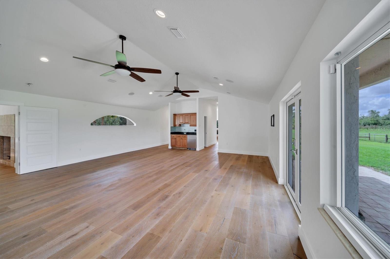 ACREAGE & UNREC - Residential