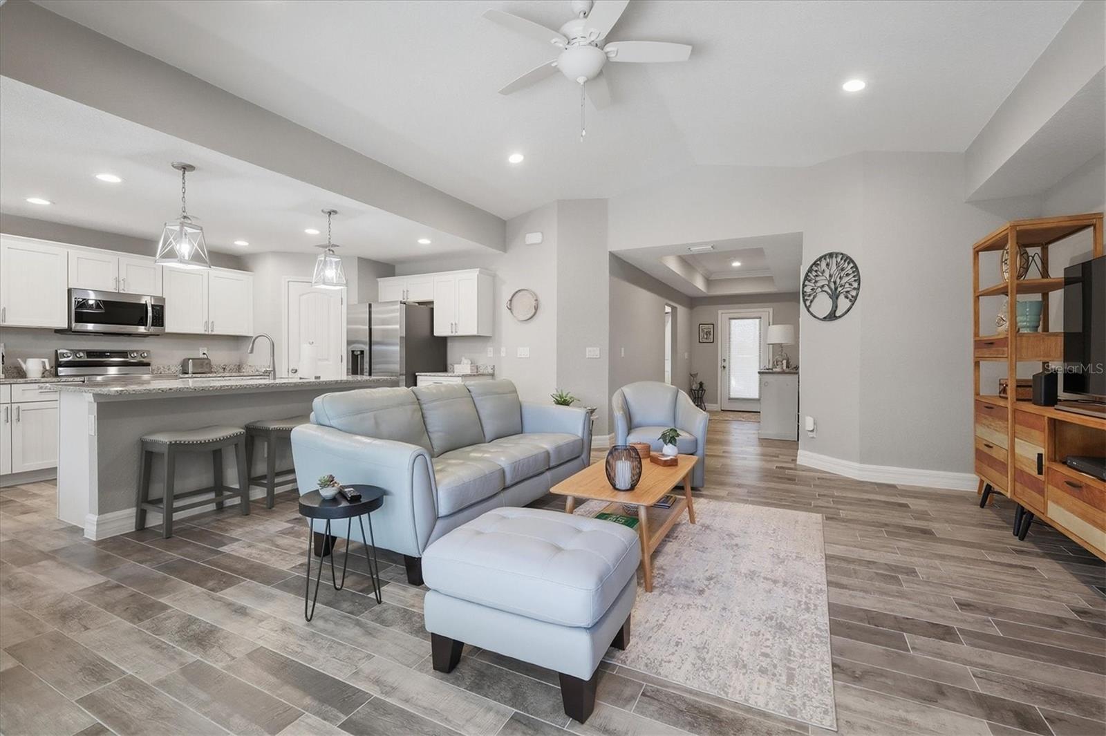 ROTONDA LAKES - Residential