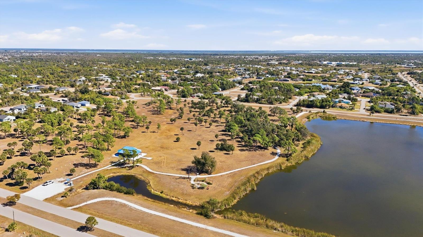 ROTONDA LAKES - Residential