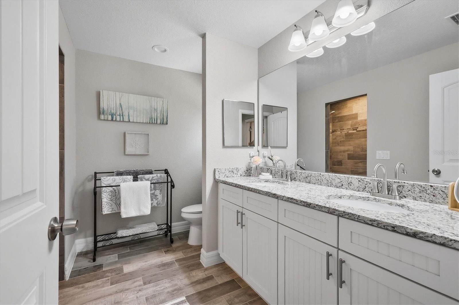 ROTONDA LAKES - Residential