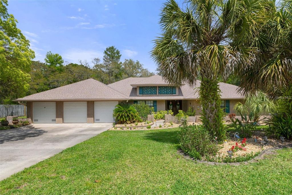 Photo of 6475 Laurel Oak Drive, Spring Hill, FL 34607 (MLS # W7882792)