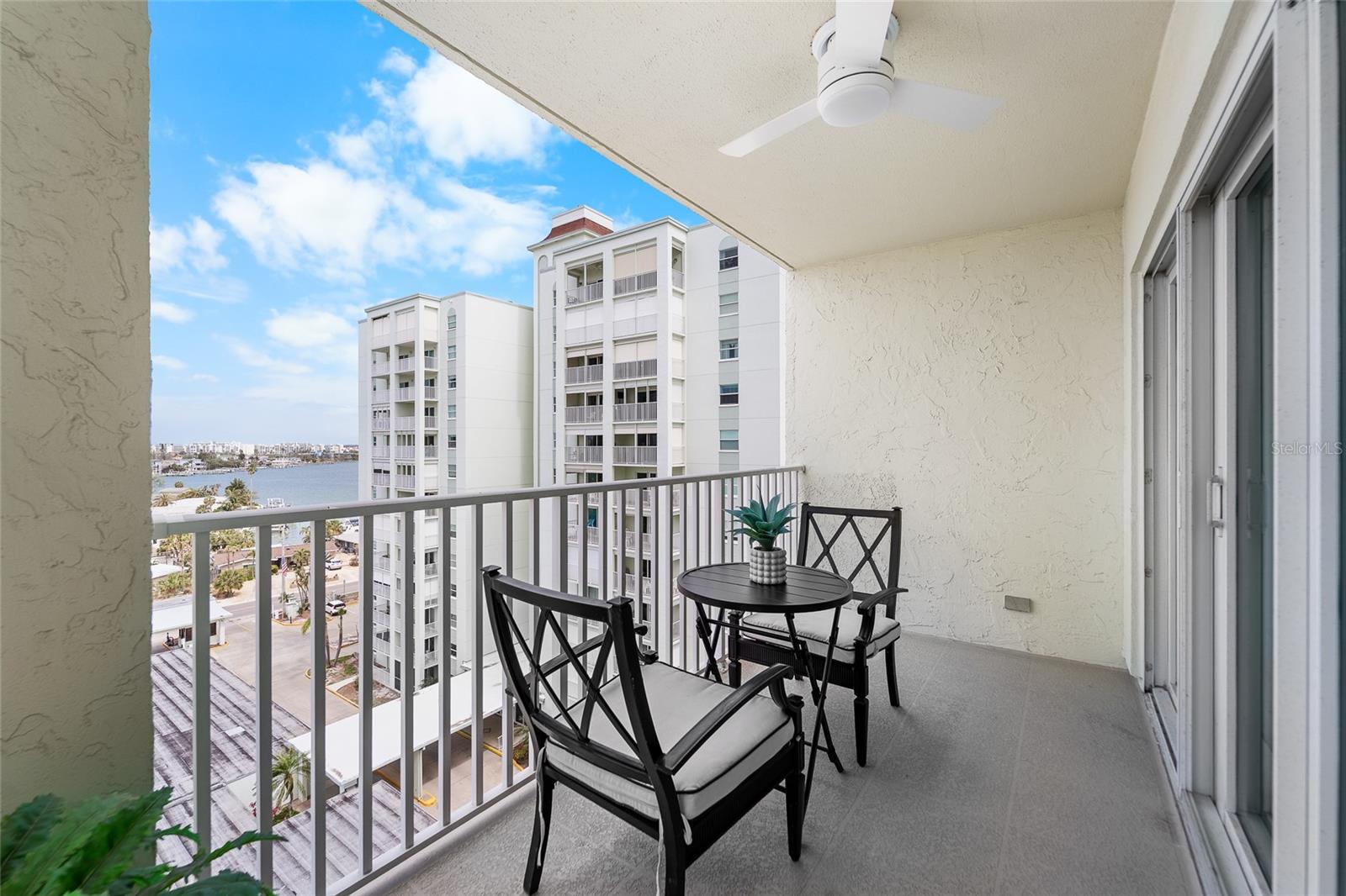 THREE PALMS POINTE CONDO - Residential