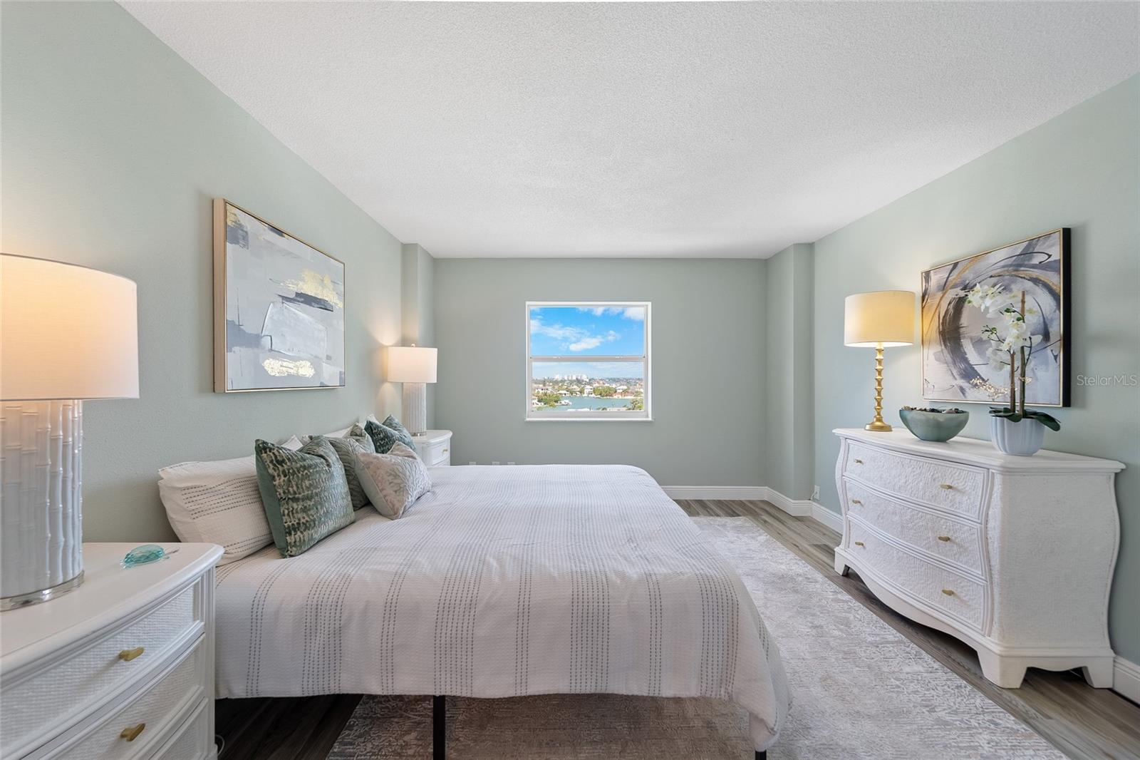 THREE PALMS POINTE CONDO - Residential
