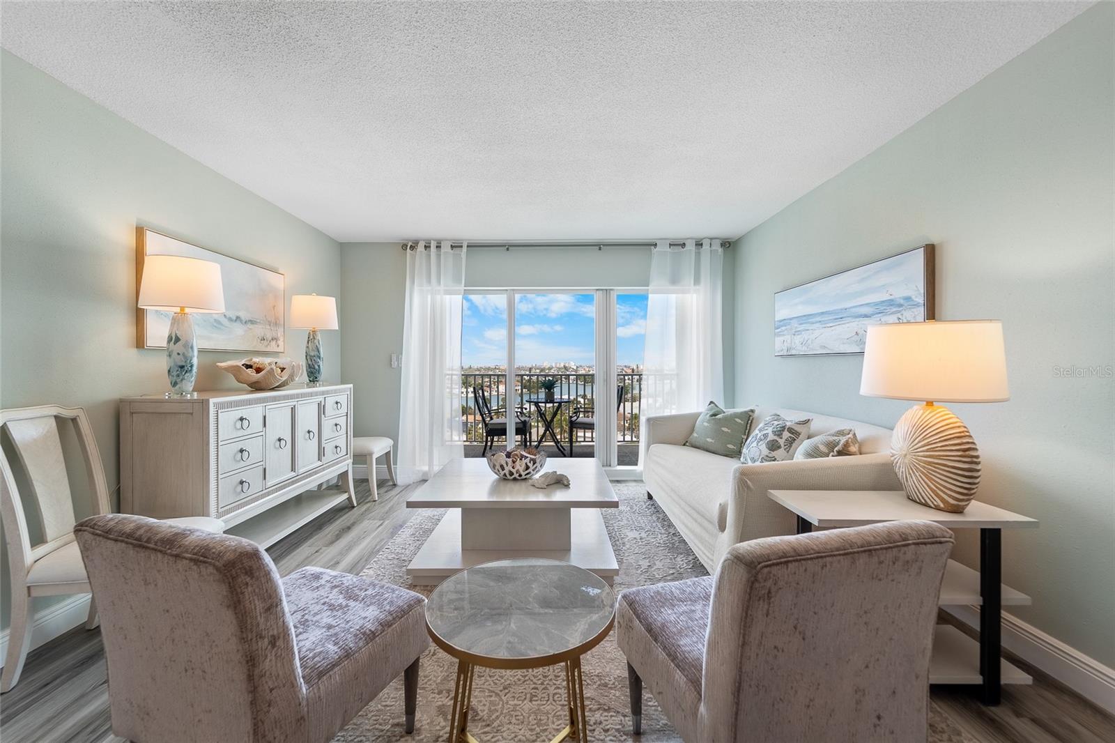 THREE PALMS POINTE CONDO - Residential