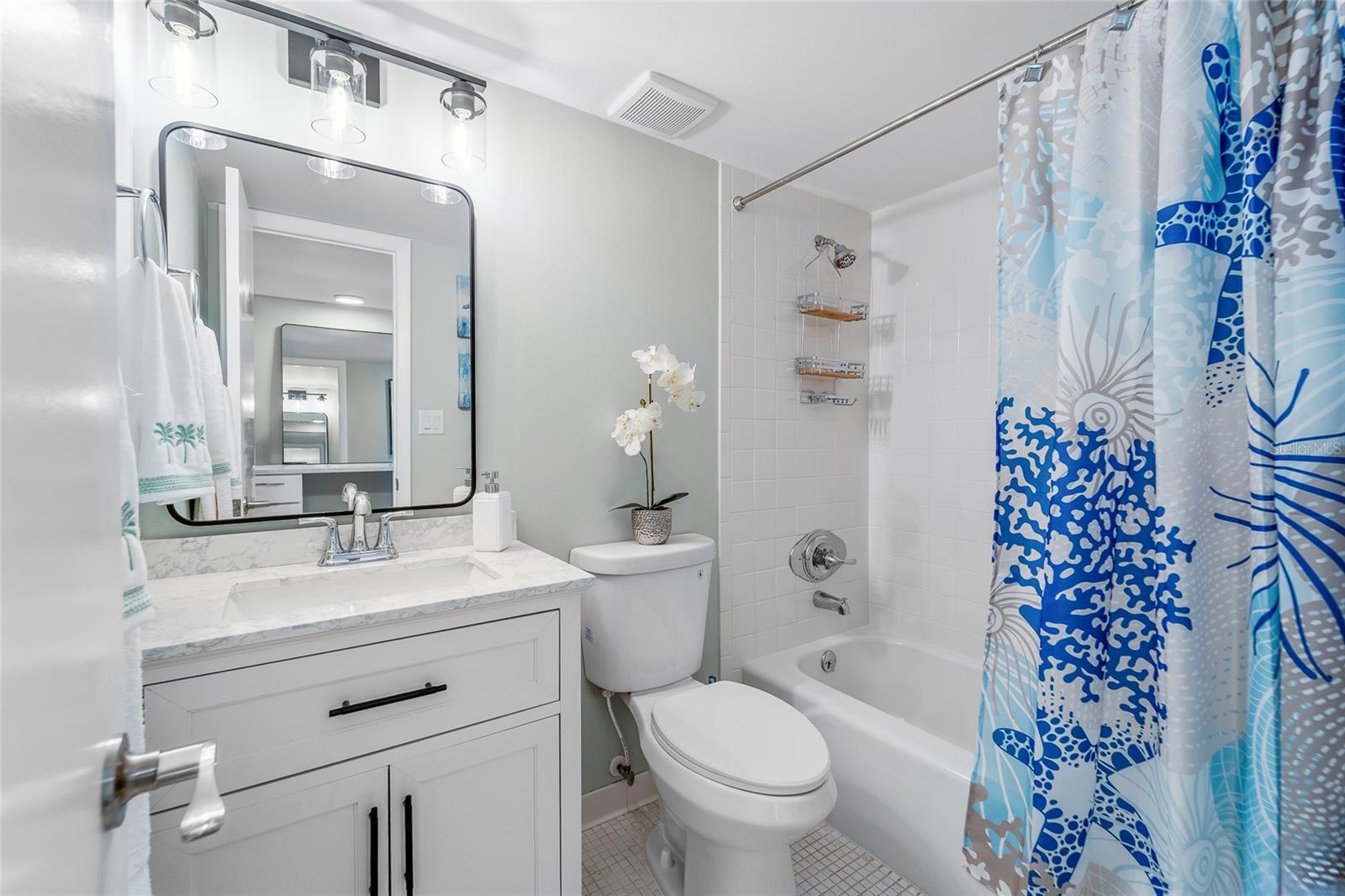 THREE PALMS POINTE CONDO - Residential
