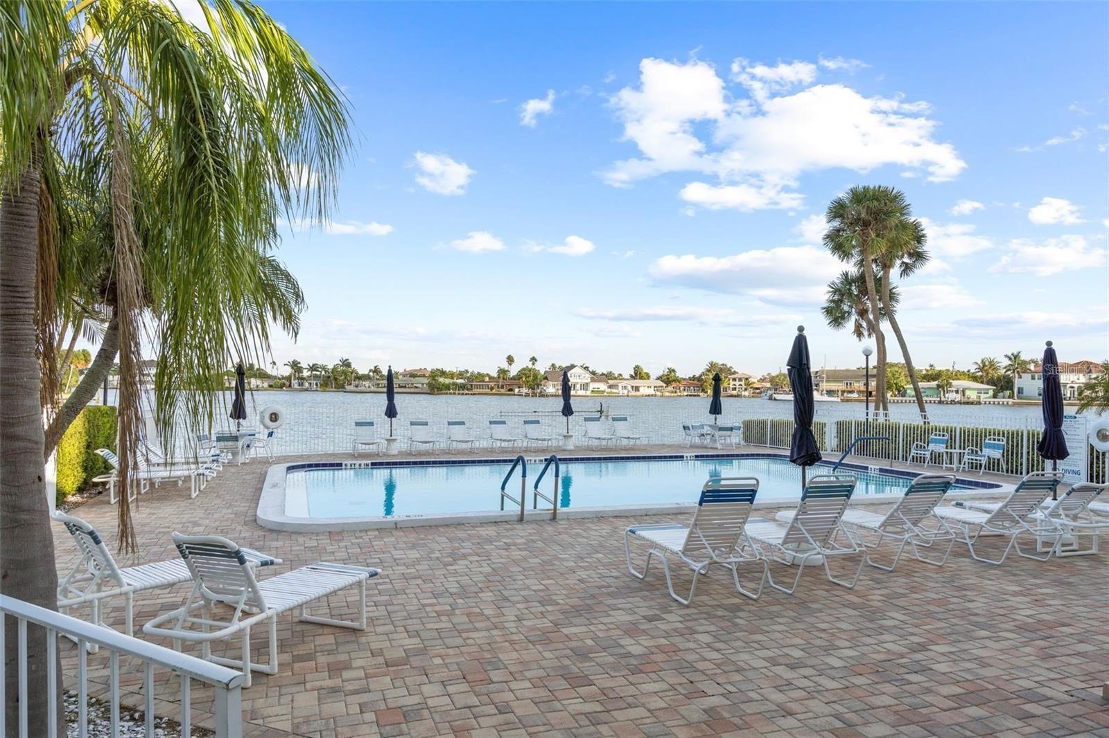 THREE PALMS POINTE CONDO - Residential