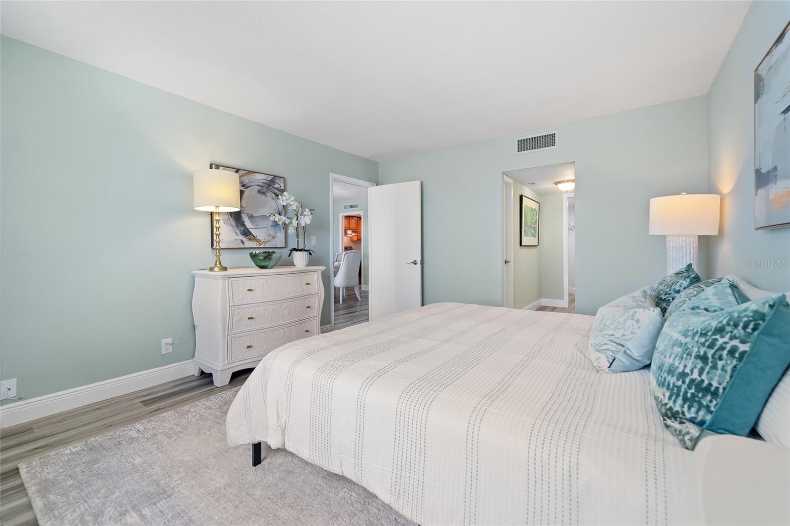 THREE PALMS POINTE CONDO - Residential