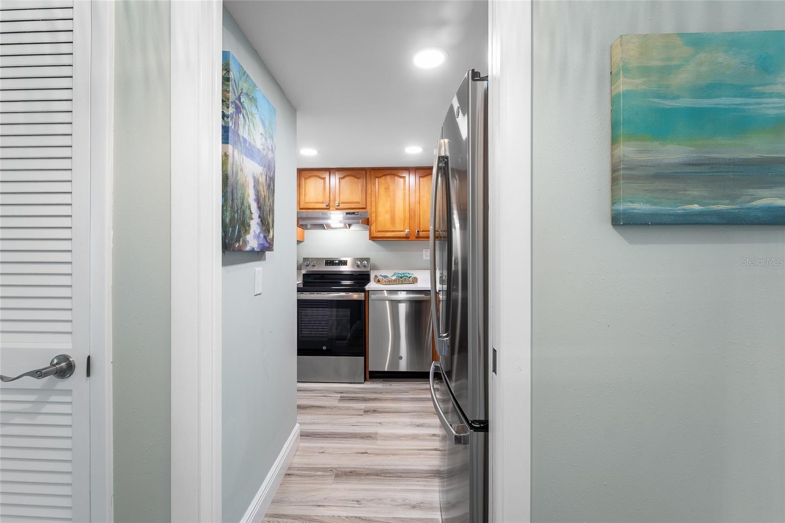 THREE PALMS POINTE CONDO - Residential