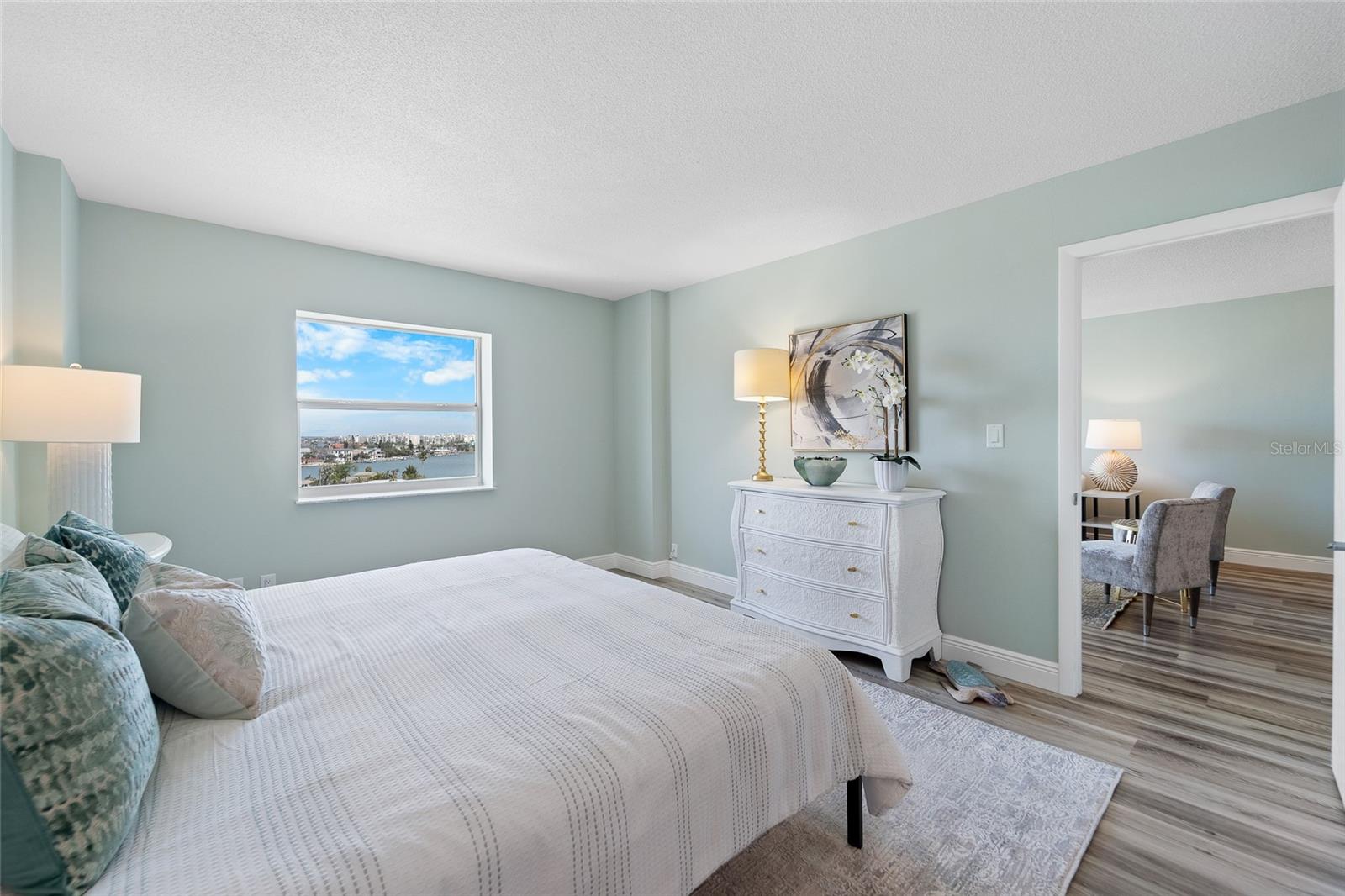 THREE PALMS POINTE CONDO - Residential