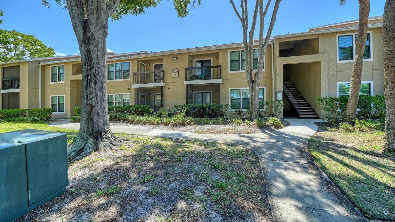 4024 CROCKERS LAKE BOULEVARD 27