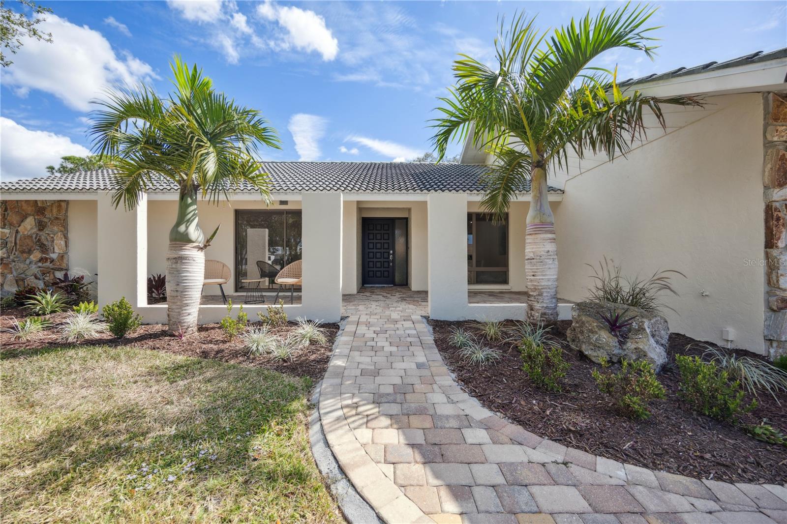 SOUTHBAY YACHT & RACQUET CLUB - Residential Lease