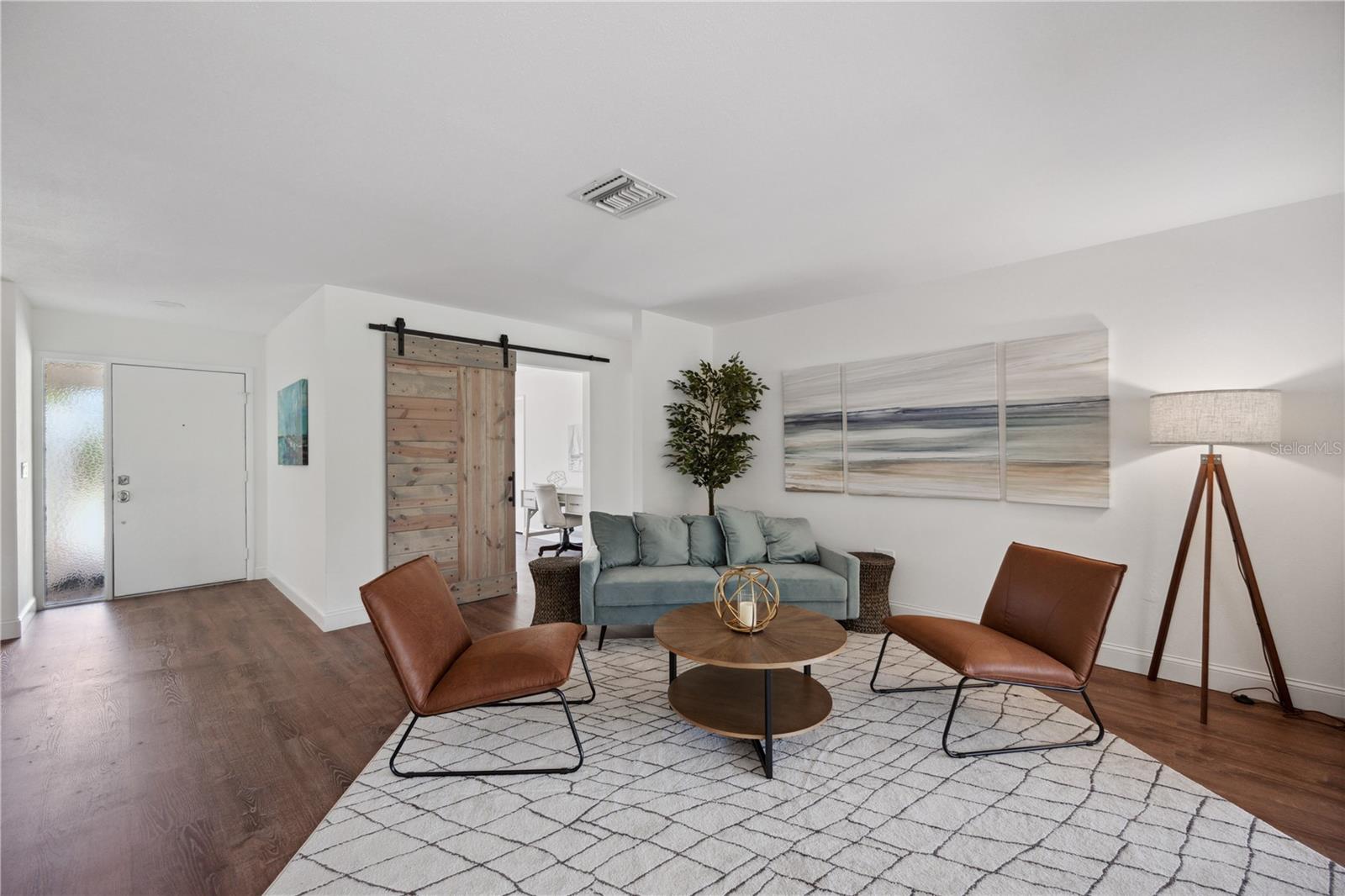 SOUTHBAY YACHT & RACQUET CLUB - Residential Lease
