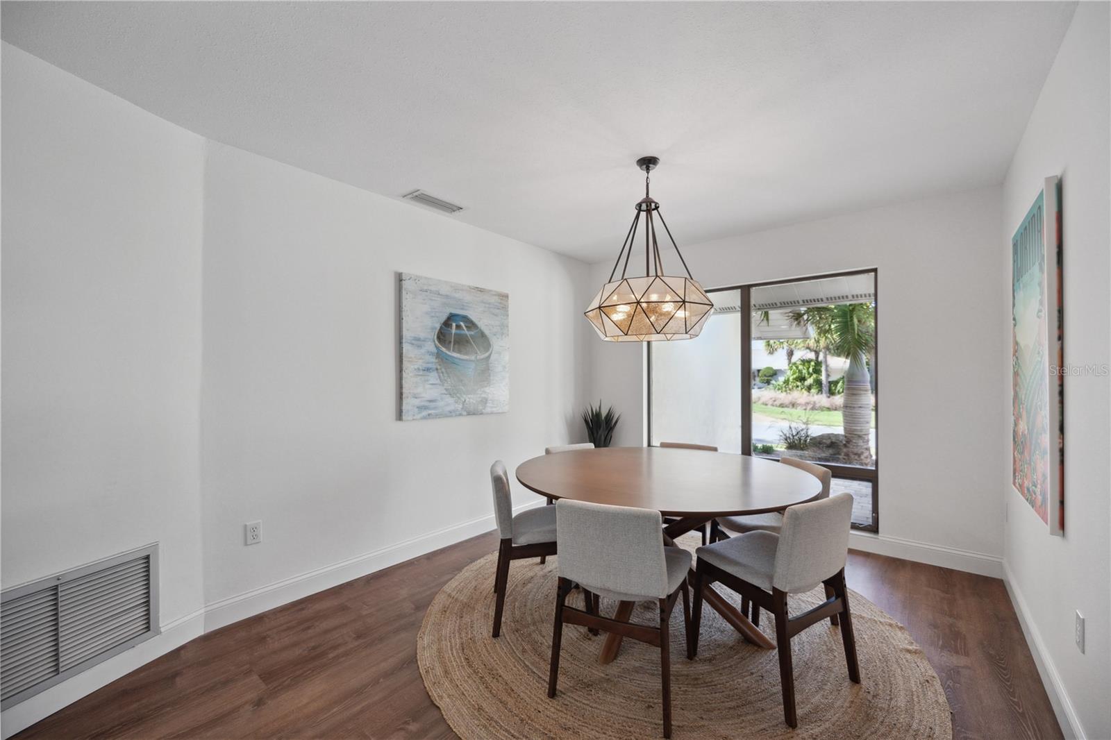 SOUTHBAY YACHT & RACQUET CLUB - Residential Lease
