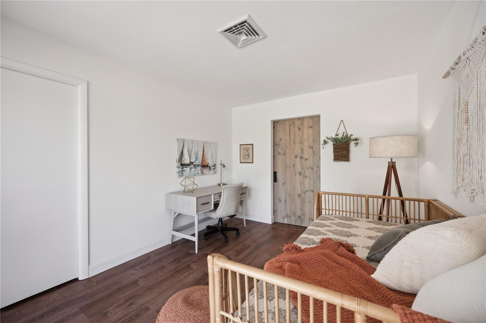 SOUTHBAY YACHT & RACQUET CLUB - Residential Lease