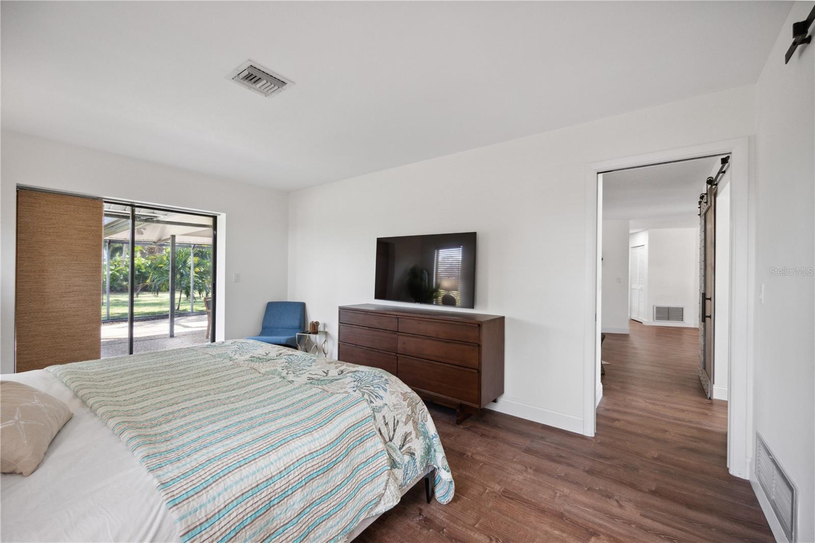 SOUTHBAY YACHT & RACQUET CLUB - Residential Lease