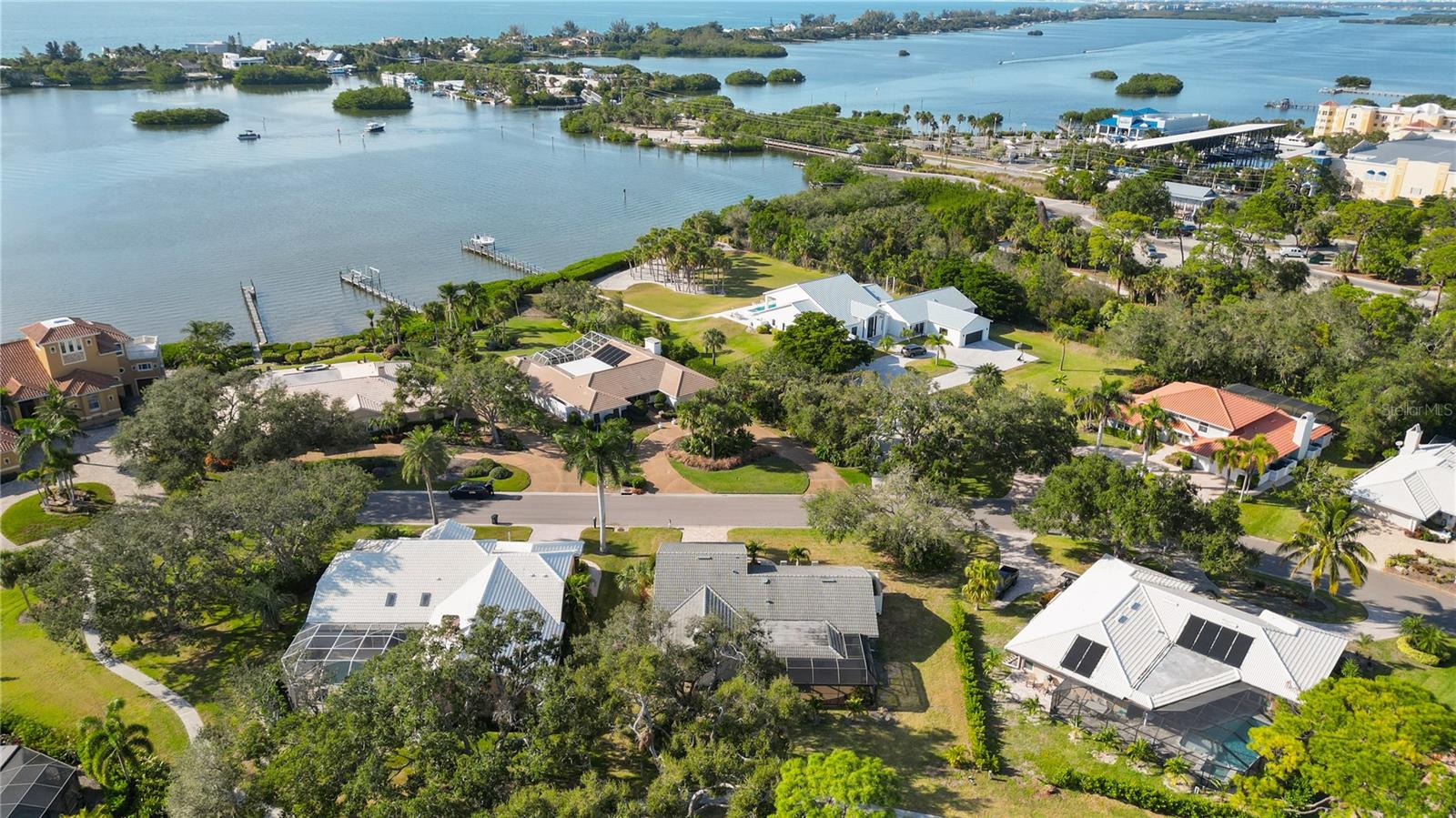 SOUTHBAY YACHT & RACQUET CLUB - Residential Lease