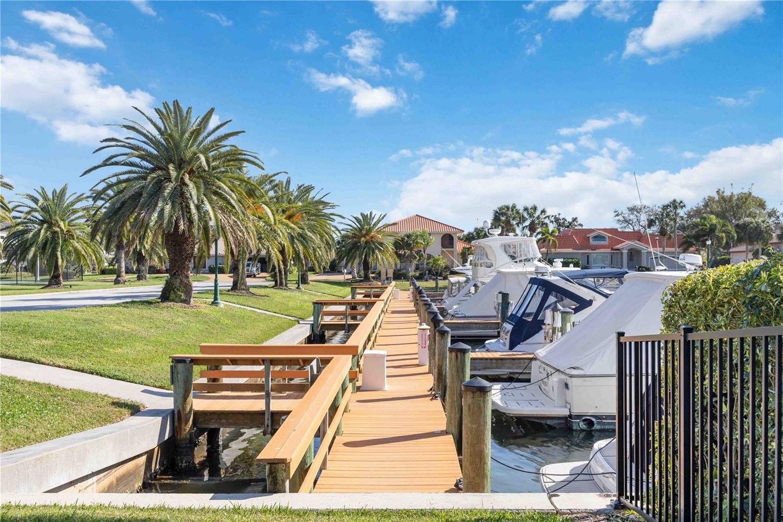 SOUTHBAY YACHT & RACQUET CLUB - Residential Lease