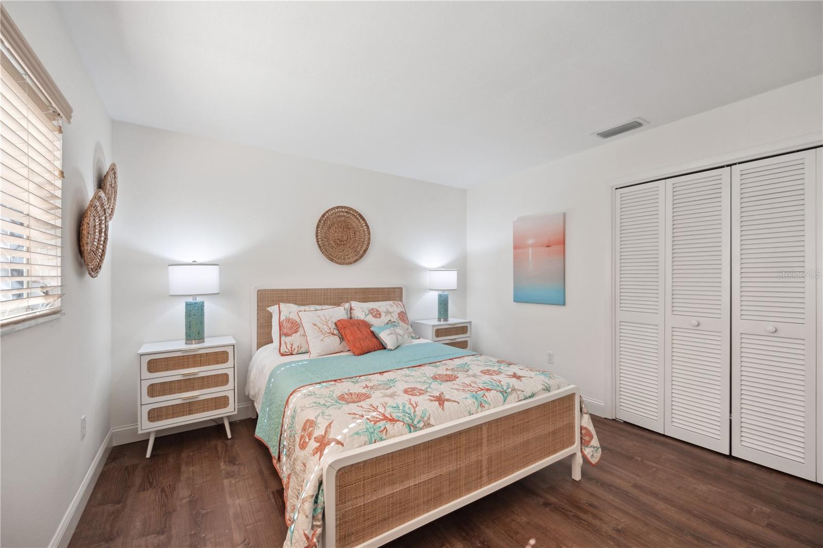 SOUTHBAY YACHT & RACQUET CLUB - Residential Lease